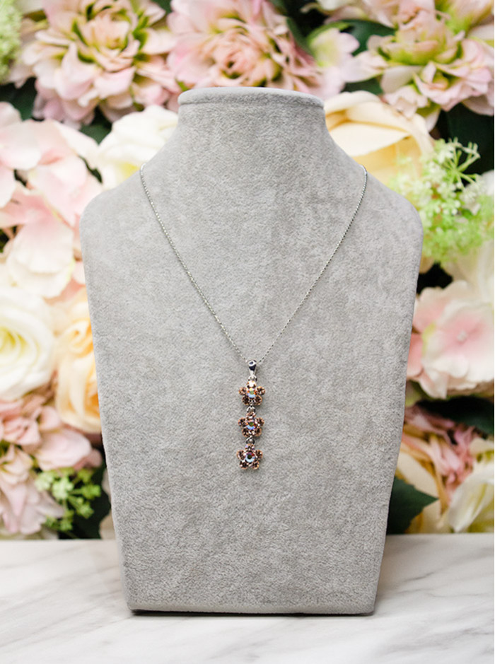 Small Daisy Crystal 3 Drop Necklace - Nude